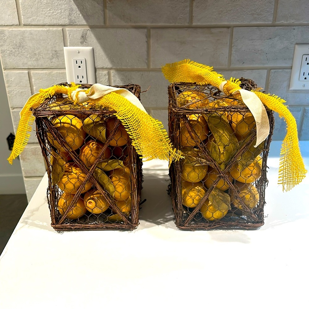 Set of Lemon tabletop Decorations